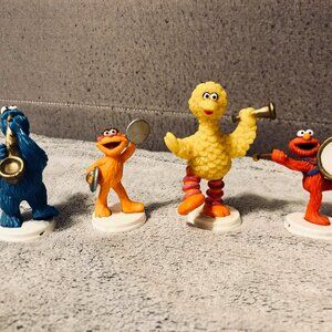 Vintage Set of 4 Wilton Sesame Street Musical Cake Toppers Figures 2113‑3460